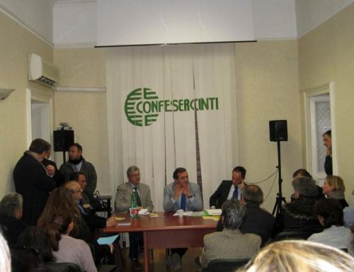 vincenzo-schiavo-incontra-sindaco-de-magistris-in-confesercenti-(11)