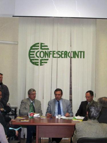 vincenzo-schiavo-incontra-sindaco-de-magistris-in-confesercenti-(12)