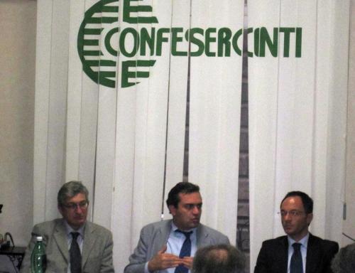 vincenzo-schiavo-incontra-sindaco-de-magistris-in-confesercenti-(14)