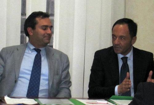 vincenzo-schiavo-incontra-sindaco-de-magistris-in-confesercenti-(9)